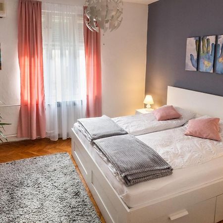 Neimar Apartment With Great Wi-Fi And Free Parking Belgrado Esterno foto