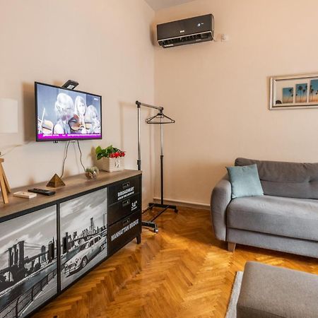 Neimar Apartment With Great Wi-Fi And Free Parking Belgrado Esterno foto